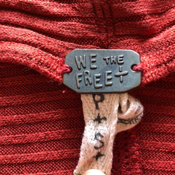 Free people slit back mock neck top - rust, small - Picture 3 of 6